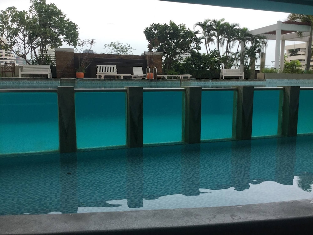 Oriental 1br With Pool & Gym Near BTS Phrom Phong