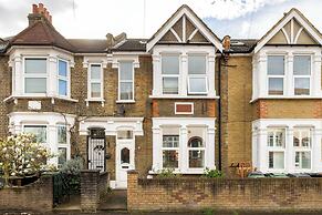 Beautiful 2 bed in Walthamstow