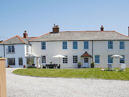 Porthcothan House