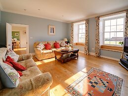 Porthcothan House
