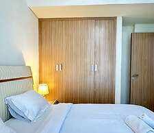 Tranquil 1BR Escape With Pool View in Meydan