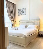 Tranquil 1BR Escape With Pool View in Meydan