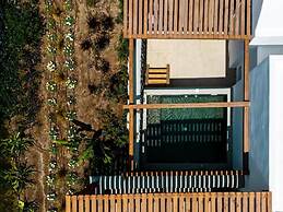 180 SUITES