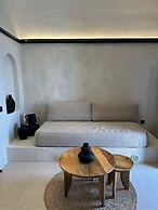 180 SUITES