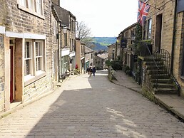 Steam View Cottage
