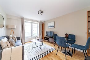 Trendy Flat in St Katharine