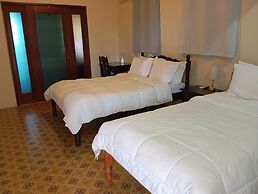 Hill Garden Boutique Resort.