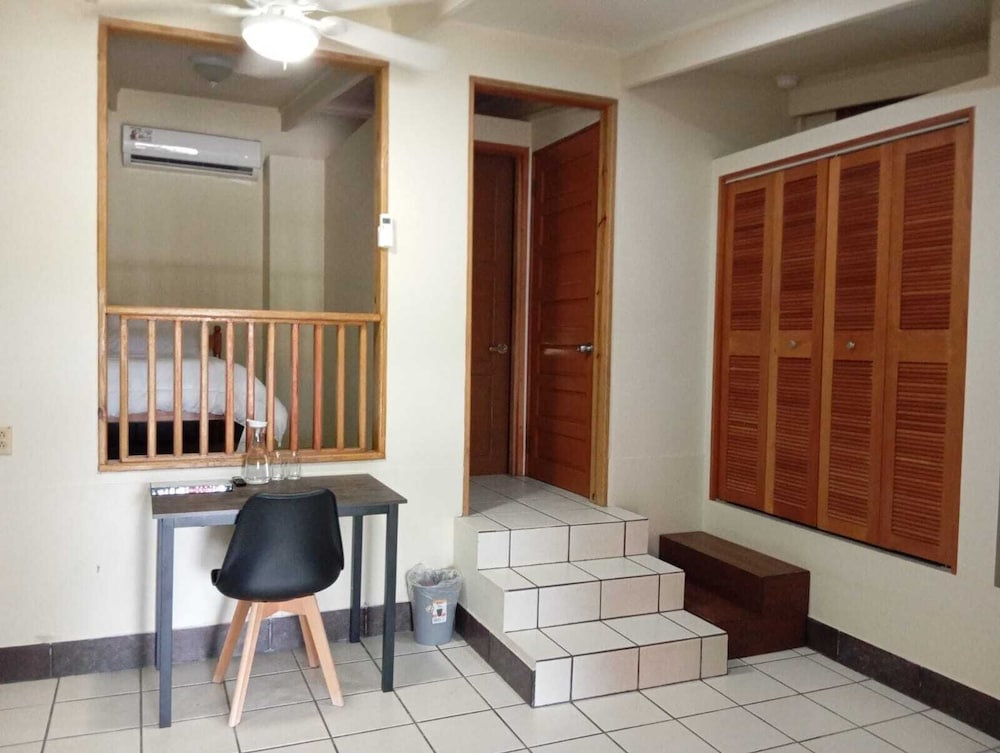 Hill Garden Boutique Resort.
