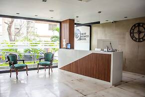 GRAU BUSINESS HOTEL