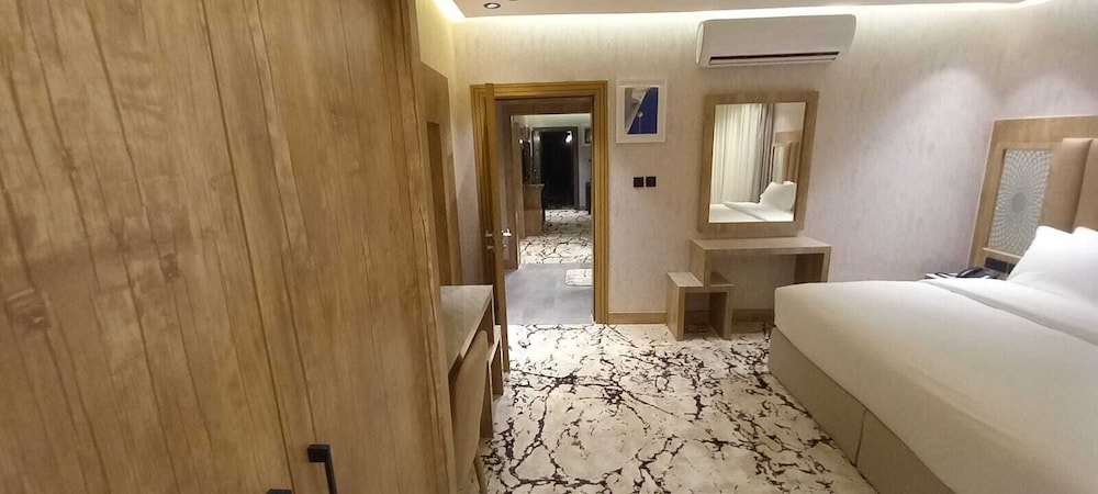 Hyatt Town 2