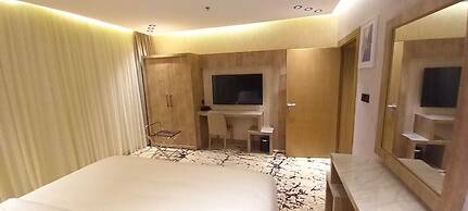 Hyatt Town 2