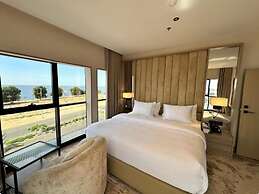 Hyatt Town 4