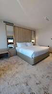 Hyatt Town 4