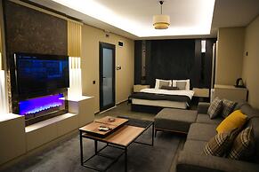 LIMONOTTO SUIT OTEL