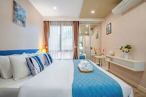 Seven Seas Condo Resort steps to  Beach