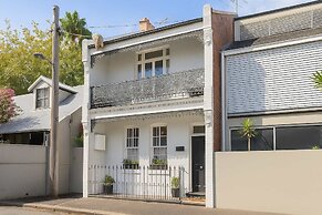 The Paddington White Sanctuary