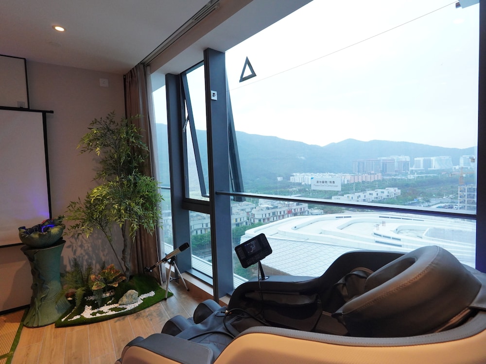 Interact China Fine Condo - Novotown