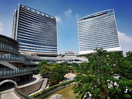 Interact China Fine Condo - Novotown