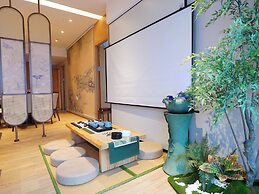 Interact China Fine Condo - Novotown