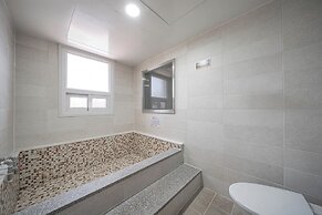 Bugok Royal Hotel