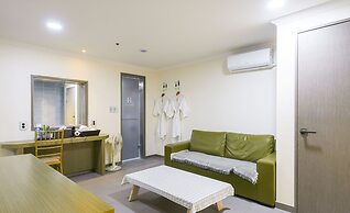 Bugok Royal Hotel