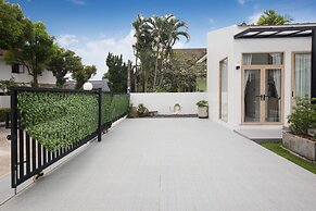 Tropical Life at Seamate 2BR Pool Villa