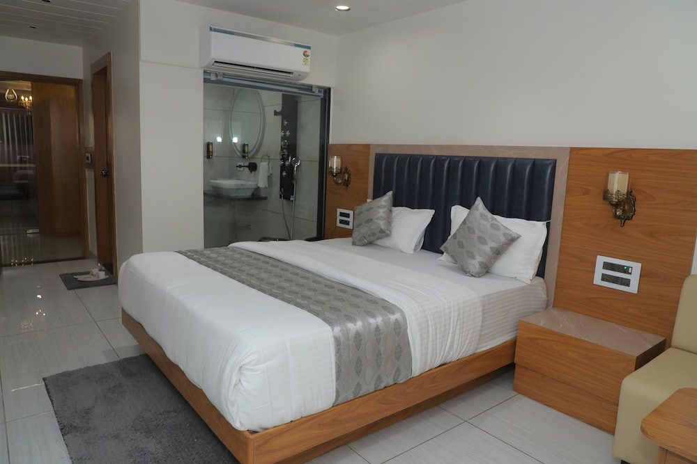 HOTEL BHAGYALAXMI LUXURY INN