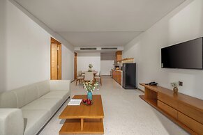 Vernal hotel & Apartment office