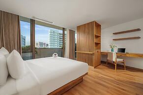 Vernal hotel & Apartment office
