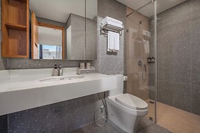 Vernal hotel & Apartment office