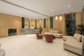 Vernal hotel & Apartment office