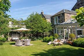Private and Prestigious Luxury Home