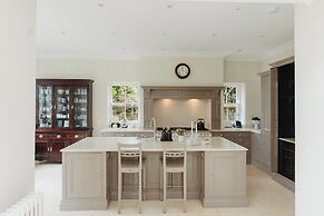 Private and Prestigious Luxury Home