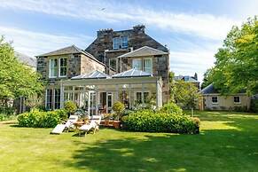 Private and Prestigious Luxury Home