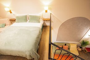 Vayas Residences Agora