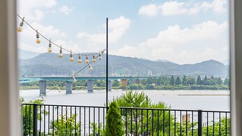 Chuncheon The Haven River Pension