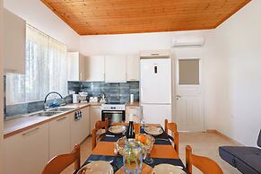 To Pournari Beachside Garden House