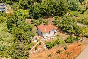To Pournari Beachside Garden House