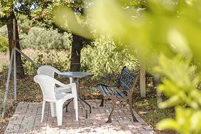 To Pournari Beachside Garden House