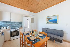 To Pournari Beachside Garden House
