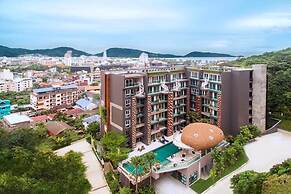 Emerald Hill Patong Apartment 421