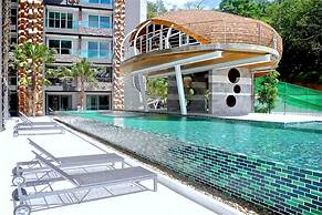 Emerald Hill Patong Apartment 421