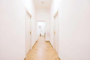 Essentia Home
