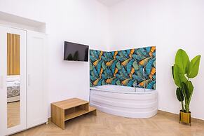 Essentia Home