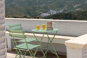 Akre Marlas Tinos