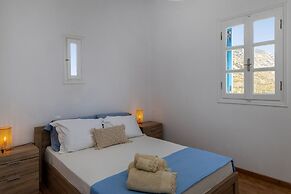 Akre Marlas Tinos