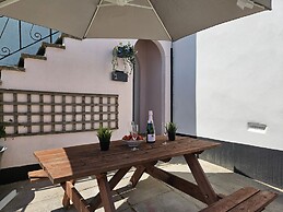 1 Mill Green Court