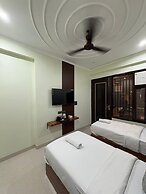 Radiant Blu Hotels Sector 70
