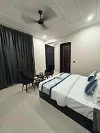 Radiant Blu Hotels Sector 70