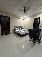 Radiant Blu Hotels Sector 70